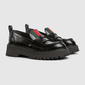 New Gucci Black Leather Loafers with Green and Red Detail
